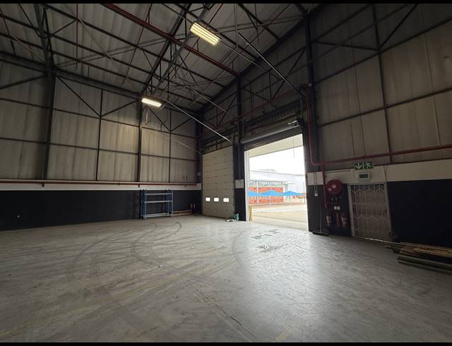3,450M² WAREHOUSE TO LET IN EPPING INDUSTRIAL